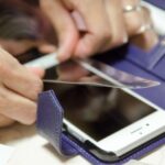 スマホ画面はオリハルコンでガード?! スマホガラスフィルム3選！